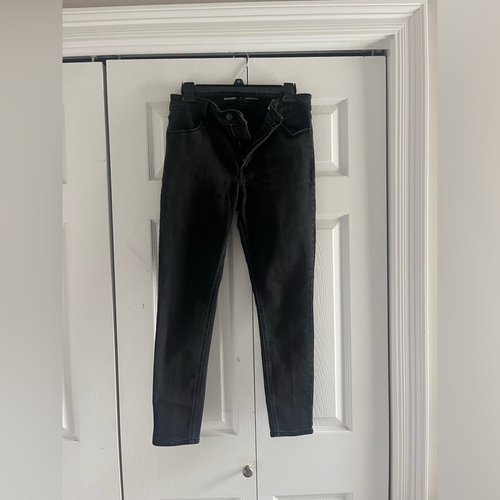 Old Navy Super Skinny Jeans in Black